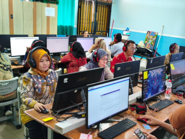 Pelaksanaan Tes TOEIC bagi Pendidik dan Tenaga Kependidikan SMK Negeri 36 Jakarta
